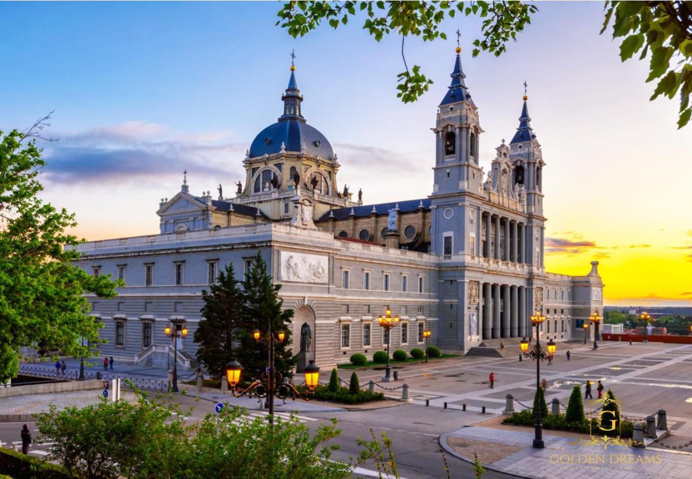 Luxe Apartment Madrid 7 Paradas De Metro De Sol Екстериор снимка